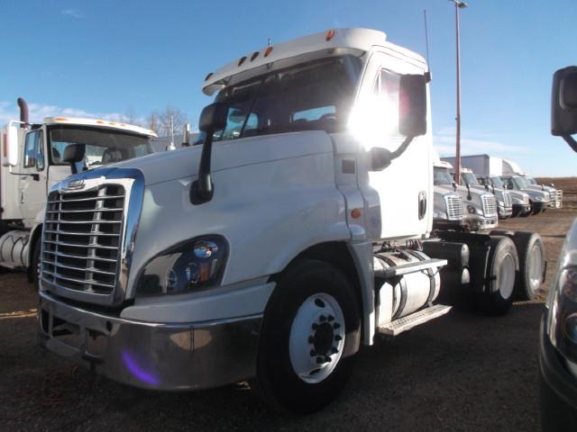 Image #0 (2015 FREIGHTLINER CASCADIA T/A 5TH WHEEL TRUCK)